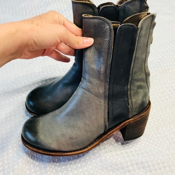Anthropologie Gee’WaWa Handmade Distressed boots - Picture 3 of 11
